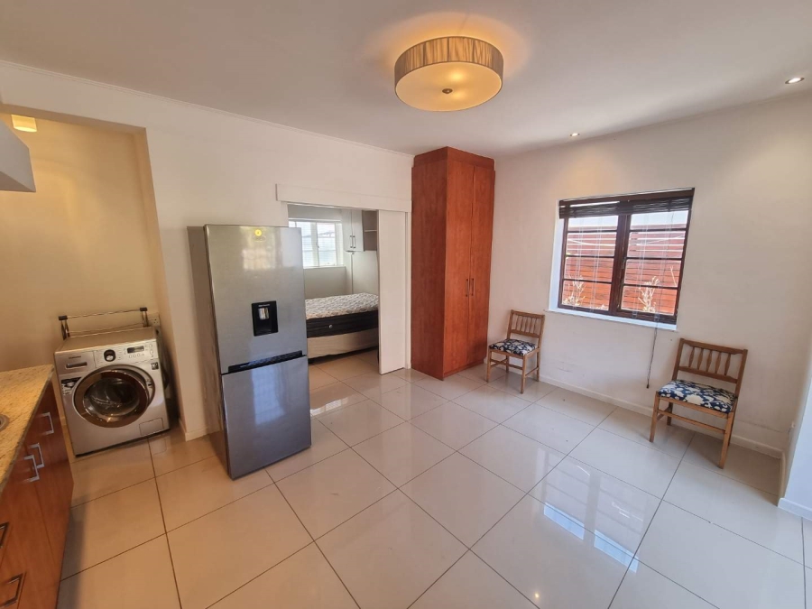 To Let 1 Bedroom Property for Rent in Oranjezicht Western Cape